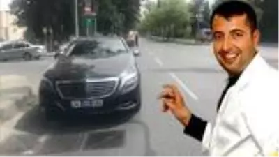 Ünlü çiğköfteci Ömer Aybak lüks otomobiliyle kaza geçirdi Ünlü çiğköfteci Ömer Aybak lüks otomobiliyle kaza geçirdi