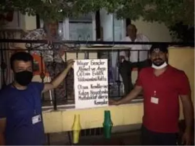 56'ıncı evlilik yıl dönümlerini Vefa Destek Grubu'nun sürpriziyle kutladılar 56'ıncı evlilik yıl dönümlerini Vefa Destek Grubu'nun sürpriziyle kutladılar