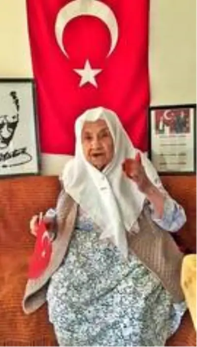 95 yaşındaki Resmiye niye 19 Mayıs'ı video ile kutladı 95 yaşındaki Resmiye niye 19 Mayıs'ı video ile kutladı