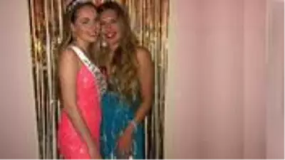 ABD'de karantina kuralını hiçe sayan aile, kızlarına mezuniyet balosu düzenledi ABD'de karantina kuralını hiçe sayan aile, kızlarına mezuniyet balosu düzenledi
