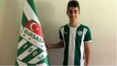 Beşiktaş paylaşımı yapan Bursasporlu Yiğit Şengil, takımdan gönderildi Beşiktaş paylaşımı yapan Bursasporlu Yiğit Şengil, takımdan gönderildi