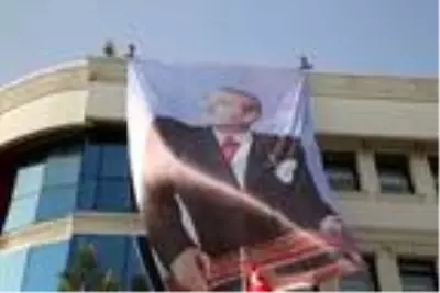 Çankırı Belediyesi personeli, Atatürk baskılı yüz siperlikleriyle görev yaptı Çankırı Belediyesi personeli, Atatürk baskılı yüz siperlikleriyle görev yaptı