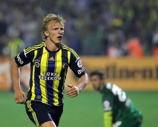 Fransız gazeteci Manu Lonjon, Fenerbahçe'nin teknik direktörlük için Dirk Kuyt ile görüştüğünü yazdı Fransız gazeteci Manu Lonjon, Fenerbahçe'nin teknik direktörlük için Dirk Kuyt ile görüştüğünü yazdı