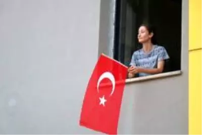 Karantina süreleri dolan 209 vatandaş iki coşkuyu bir arada yaşadı Karantina süreleri dolan 209 vatandaş iki coşkuyu bir arada yaşadı