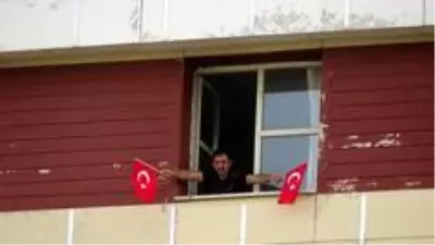 Karantinadaki 98 Türk'ten 19 Mayıs kutlaması