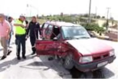 Kula'da otomobiller çarpıştı: 4 yaralı