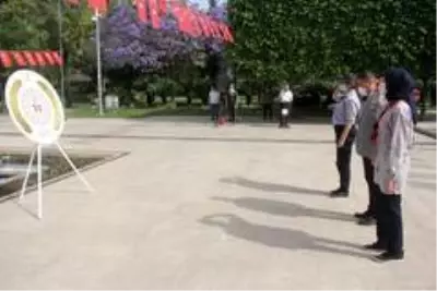 Sosyal mesafeli, maskeli 19 Mayıs Sosyal mesafeli, maskeli 19 Mayıs