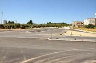 Tarsus Konak bölgesi kavşağı yeniden düzenlendi Tarsus Konak bölgesi kavşağı yeniden düzenlendi