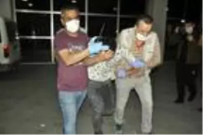 Tutuklanan 16 yaşındaki genç, cezaevine götürülürken firar etti (2) Tutuklanan 16 yaşındaki genç, cezaevine götürülürken firar etti (2)