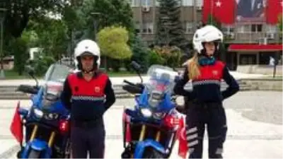 Uşak'ta emniyet ve jandarmadan '19 Mayıs' korteji Uşak'ta emniyet ve jandarmadan '19 Mayıs' korteji