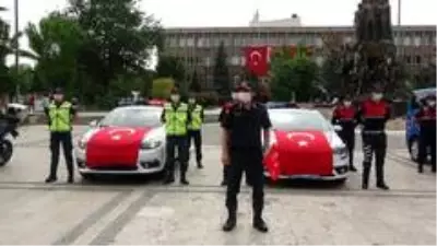 Uşak'ta emniyet ve jandarmadan '19 Mayıs' korteji Uşak'ta emniyet ve jandarmadan '19 Mayıs' korteji