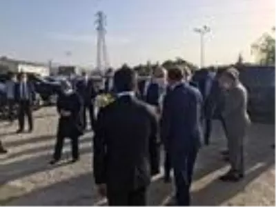 Bakan Karaismailoğlu'nun konvoyunda zincirleme kaza: 4 yaralı Bakan Karaismailoğlu'nun konvoyunda zincirleme kaza: 4 yaralı