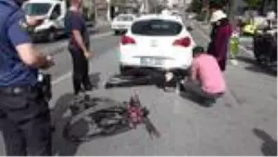 BEYLİKDÜZÜ'NDE SOKAĞA ÇIKARAK BİSİKLETE BİNEN ÇOCUĞA OTOMOBİL ÇARPTI BEYLİKDÜZÜ'NDE SOKAĞA ÇIKARAK BİSİKLETE BİNEN ÇOCUĞA OTOMOBİL ÇARPTI