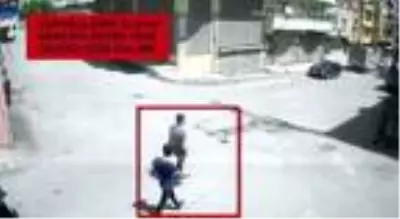 Çocuğun elindeki telefonu çalanlar kameradan belirlenip, yakalandı Çocuğun elindeki telefonu çalanlar kameradan belirlenip, yakalandı