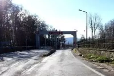 Dereköy Sınır Kapısı yolcu geçine açıldı