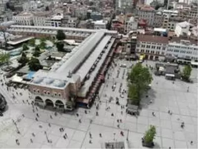Eminönü'nde bayram alışverişi yoğunluğu Eminönü'nde bayram alışverişi yoğunluğu