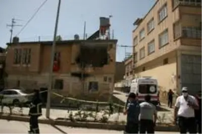 Evdeki tüp bomba gibi patladı: 3 yaralı