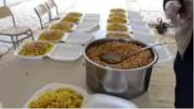 - Günlük 6 bin 400 Suriyeli'ye iftar veriliyor - Günlük 6 bin 400 Suriyeli'ye iftar veriliyor