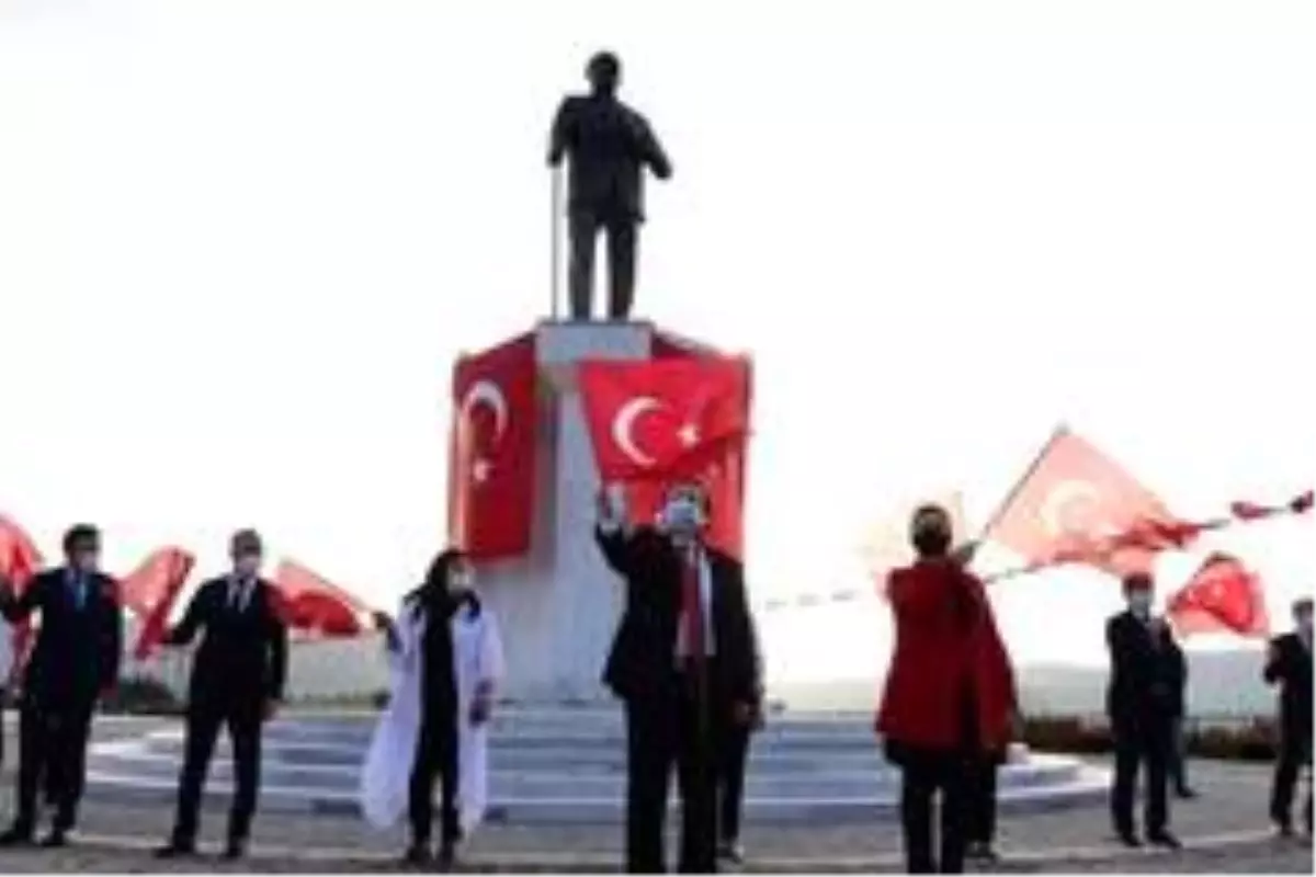 Karesi'de yer gök kırmızı beyaz