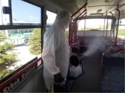 Özel halk otobüsleri dezenfekte edildi Özel halk otobüsleri dezenfekte edildi