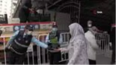 Şahinbey’den vatandaşlara 30 bin adet reyhan çiçeği