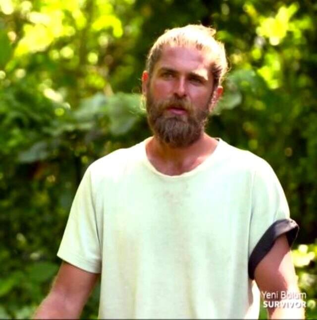 Survivor 2020'de bu hafta adaya veda eden isim Mert Öcal oldu Survivor 2020'de bu hafta adaya veda eden isim Mert Öcal oldu