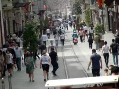 Taksim’de dikkat çeken yoğunluk