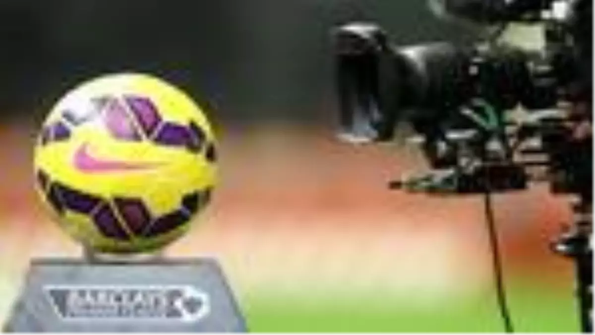 Taraftar olmasa bile sesi statta!