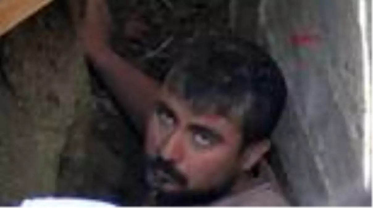 Tekirdağ'da duvar inşaatında toprak kayması; ikinci işçi de yaralı kurtarıldı