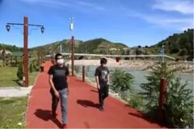 Tunceli'de 14 yaş altına tur otobüsüyle şehir turu Tunceli'de 14 yaş altına tur otobüsüyle şehir turu