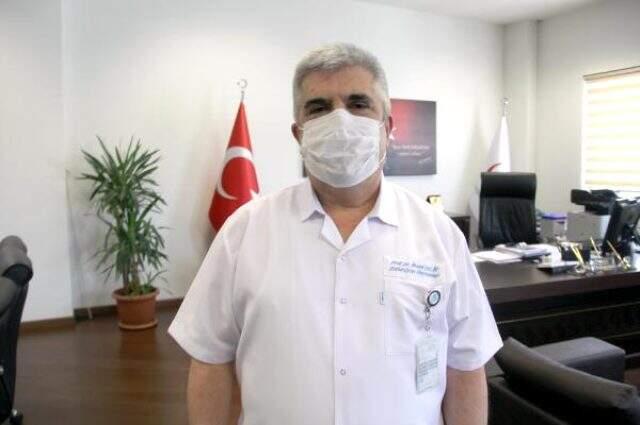 Bilim Kurulu İlhami Çelik, üyesi uyardı: Berberler, AVM'lerden daha riskli Bilim Kurulu İlhami Çelik, üyesi uyardı: Berberler, AVM'lerden daha riskli