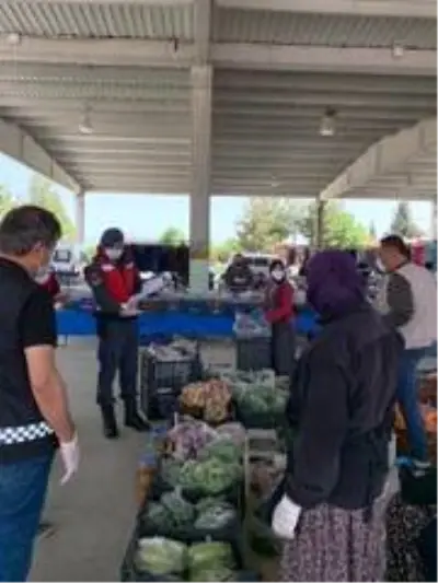 Burdur'da jandarmadan Covid-19 denetimi Burdur'da jandarmadan Covid-19 denetimi