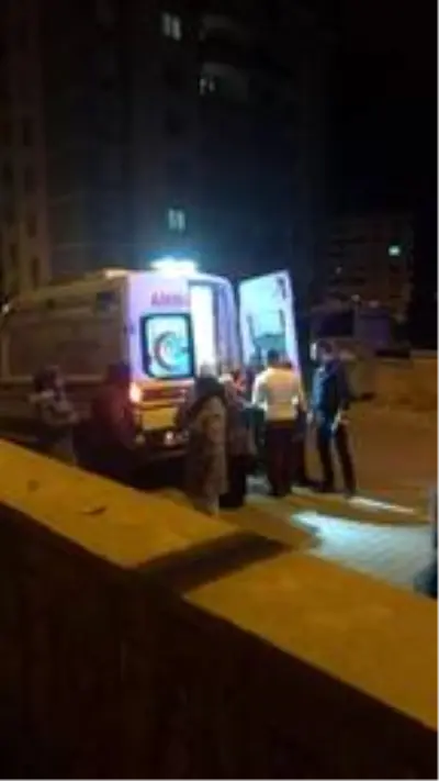 Çaydanlık ısıtıcı jel kabı patladı: 2 yaralı