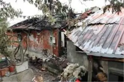 Evleri yanan Karameşe ailesi yardım bekliyor