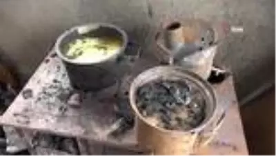 Evleri yanan Karameşe ailesi yardım bekliyor