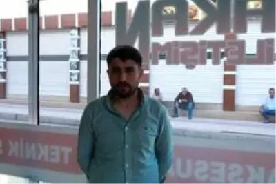 İftar saatinde telefon dükkanına giren hırsızlar güvenlik kamerasına yakalandı İftar saatinde telefon dükkanına giren hırsızlar güvenlik kamerasına yakalandı