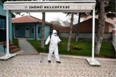 İnönü'de dezenfekte ve ilaçlama çalışmaları aralıksız devam ediyor