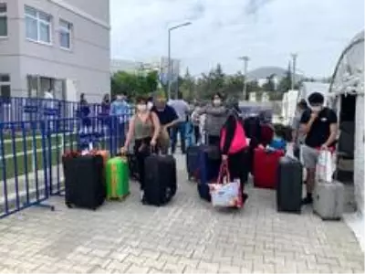 Isparta'da karantinadaki 147 Türk vatandaşı 'evde izolasyon' için memleketlerine gönderildi Isparta'da karantinadaki 147 Türk vatandaşı 'evde izolasyon' için memleketlerine gönderildi