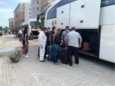 Isparta'da karantinadaki 147 Türk vatandaşı 'evde izolasyon' için memleketlerine gönderildi Isparta'da karantinadaki 147 Türk vatandaşı 'evde izolasyon' için memleketlerine gönderildi