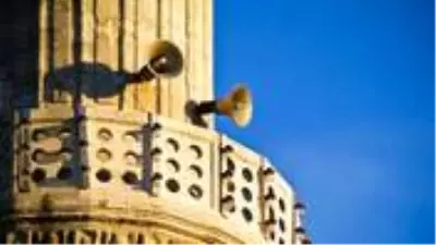 İzmir'de cami hoparlörlerinden 'Çav Bella' çalınmasıyla ilgili CHP'li eski il başkan yardımcısı gözaltına alındı İzmir'de cami hoparlörlerinden 'Çav Bella' çalınmasıyla ilgili CHP'li eski il başkan yardımcısı gözaltına alındı