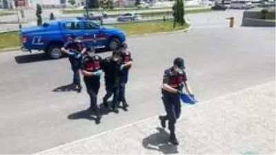 Karaman'da 5 suçtan aranan cezaevi firarisi sahte kimlikle yakalandı