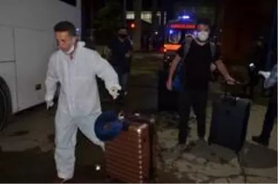 Karantina yurtlarından vatandaşların tahliyeleri sürüyor Karantina yurtlarından vatandaşların tahliyeleri sürüyor