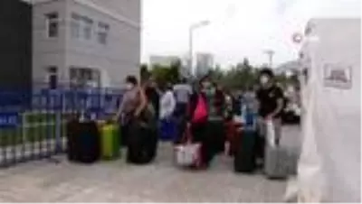 Karantinadaki 147 Türk vatandaşı 'evde izolasyon' için memleketlerine gönderildi Karantinadaki 147 Türk vatandaşı 'evde izolasyon' için memleketlerine gönderildi