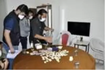 Kiraladığı evi kumarhaneye dönüştürdü: 17 gözaltı