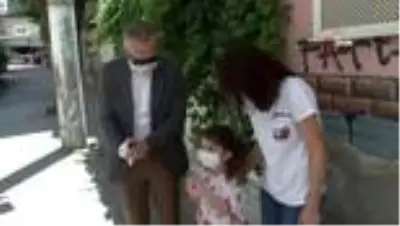 Minik Cemre, Cumhurbaşkanı Erdoğan'dan istediği tavşanına kavuştu Minik Cemre, Cumhurbaşkanı Erdoğan'dan istediği tavşanına kavuştu