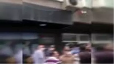 Ordu'da ters kelepçe gerginliği...Yasağı delen baba çocuklarını gezmeye çıkardığını söyledi, polise... Ordu'da ters kelepçe gerginliği...Yasağı delen baba çocuklarını gezmeye çıkardığını söyledi, polise...
