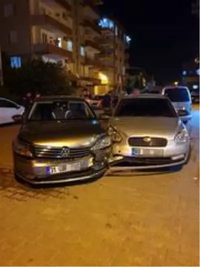 Polise çarpıp kaçtı, araçtan 34 kilogram esrar çıktı Polise çarpıp kaçtı, araçtan 34 kilogram esrar çıktı