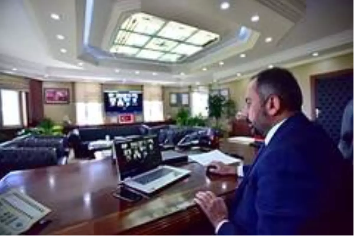 Rektör Şevli gazetecilerle görüştü