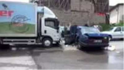 SİVAS Kaza yapan otomobilin bagajında ’buzağı’ sürprizi