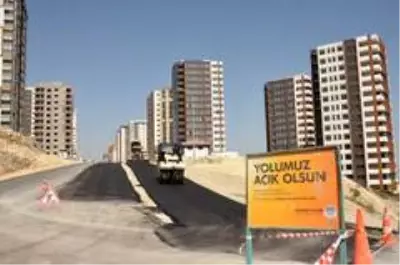 Tarsus'ta asfalt çalışması Tarsus'ta asfalt çalışması